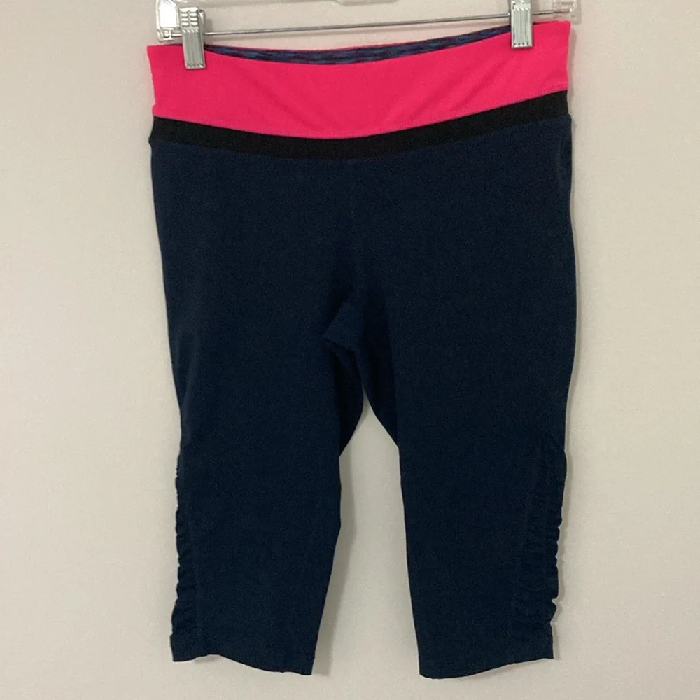 Workout set by Tangerine. Size Small - Picture 8 of 14